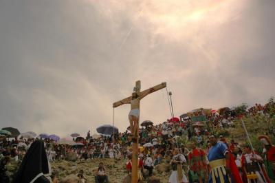 Crucifican a Jesús 