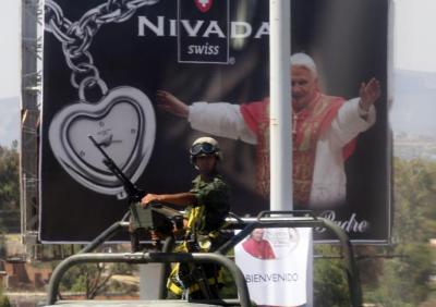 Papa Benedicto XVI en León - 7
