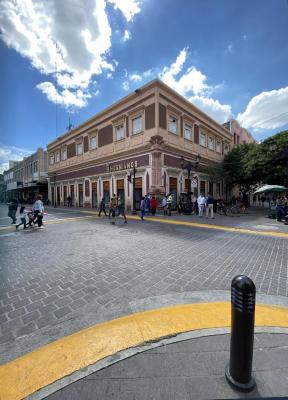 Edificio tienda 3 hermanos 