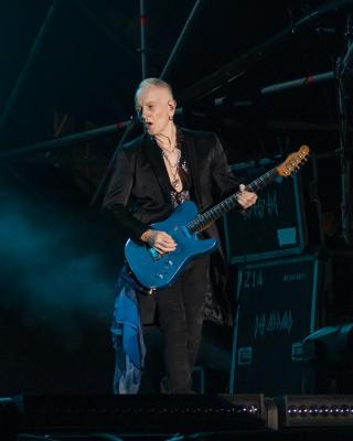  Concierto Def Leppard 24
