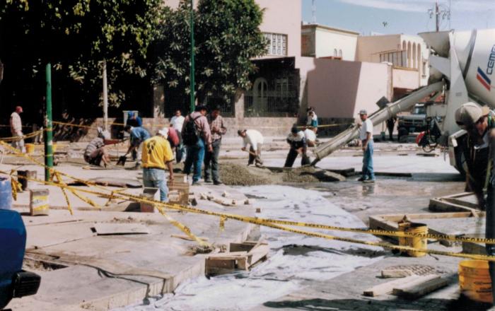 Rehabilitación de la calle Madero, esquina con Progreso, 1999