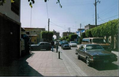 Calle Madero rumbo al Arco de la Calzada de los Héroes, 2000