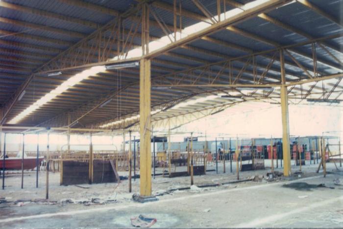 Pabellón Ganadero en remodelación, Ca. 90's 