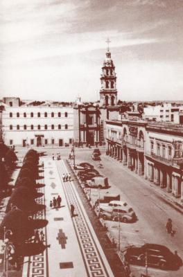 Vista de oriente a poniente de la Plaza Principal