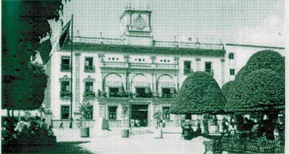 Tarjeta postal de la Presidencia Municipal de León 