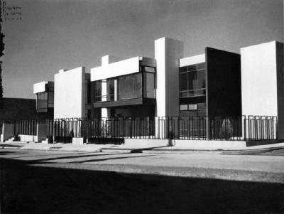 Vivienda en la calle Américas, esquina con Castillo de Chapultepec, en colonia Andrade, 1962 