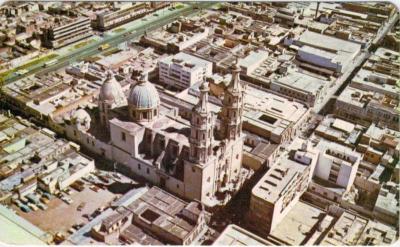 Postal panorámica aérea de la Catedral de León
