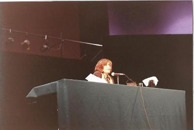 X Feria Nacional del Libro Infantil, Juvenil y Universitario de 1999; Ángeles Mastretta impartió la conferencia “Soñar una Novela”
