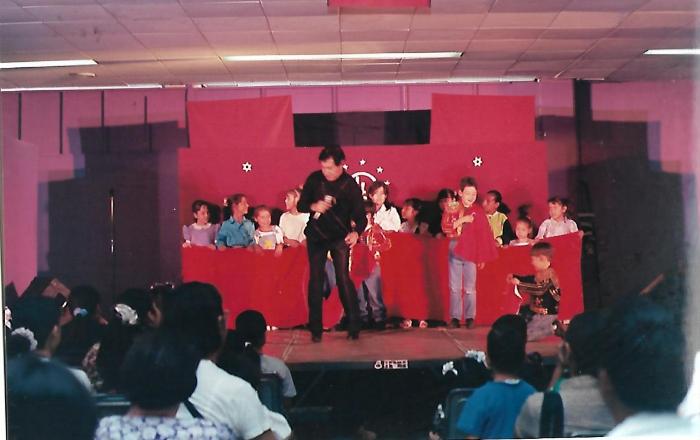 IX Feria Nacional del Libro Infantil y Juvenil de León y IV Expo Libro Universitario; Luis de León y sus marionetas
