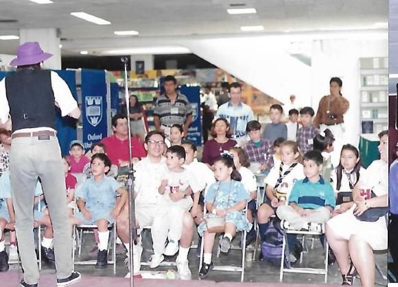  VIII Feria Nacional del Libro Infantil y Juvenil.; Presentación de Gerardo Méndez con el cuento el Espantapájaros