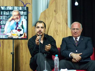Homenaje al profe Federico Esparza a través de seis miradas