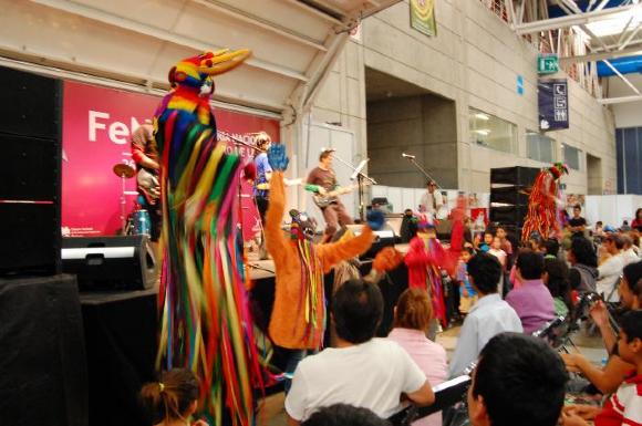 XXIV Ferian Nacional del Libro de León; Luis Delgadillo y los Keliguanes presentaron “Un carnaval de canciones”
