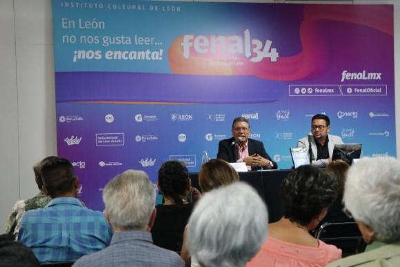 Fenal 34 – Feria Nacional del Libro de León; Ricardo Cornejo presentó “Proyecto Neogénesis; la clonación de Jesucristo”.
